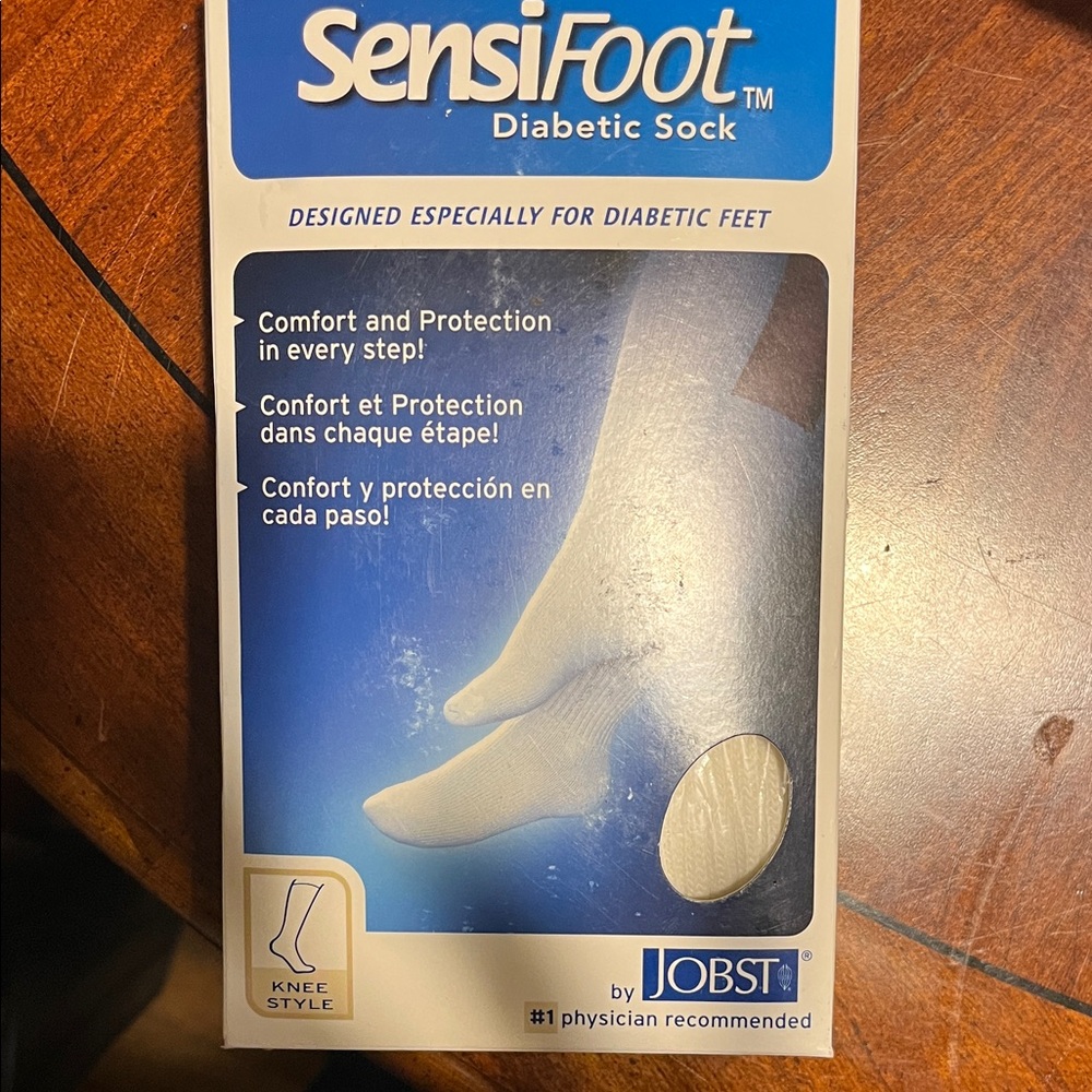 SensiFoot Diabetic Socks - White